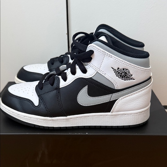 Jordan Other - Nike Air JordanBlack White Low-Top Sneakers | Youth | Women’s